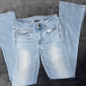 American Eagle skinney kick jean